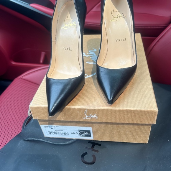 Wore 3 time for a work conference.. size 6.5 so Kate classic black pump - Picture 2 of 4